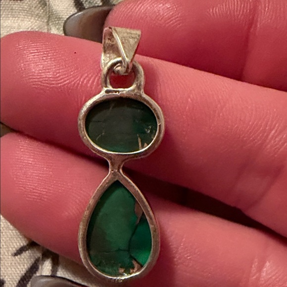 Irish Green dahlia Stone Pendant sterling silver - Picture 2 of 2